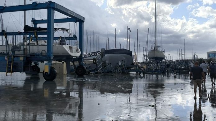 Nevrijeme Split Trajekt Udario U Brod