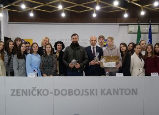 Premijer Pivić Ugostio Učenike Zeničkih škola