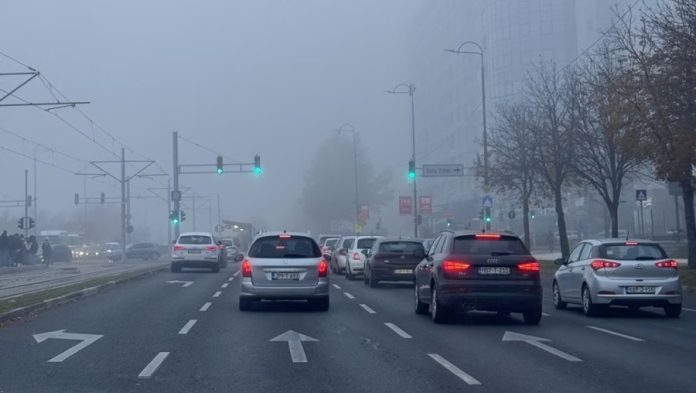 Saobraćaj, Vozila, Kolona, Magla